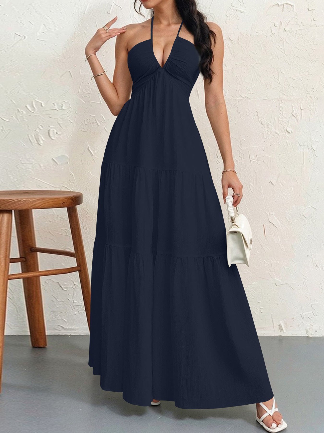 Flowy V-Neck Maxi Dress – Elegant Sleeveless Summer Dress